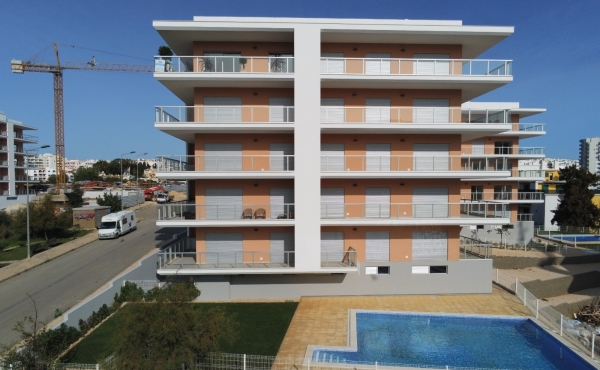 A vendre appartement avec deux chambres dans le développement PREMIUM RESIDENCE à 550 mètres de la plage Praia da Rocha